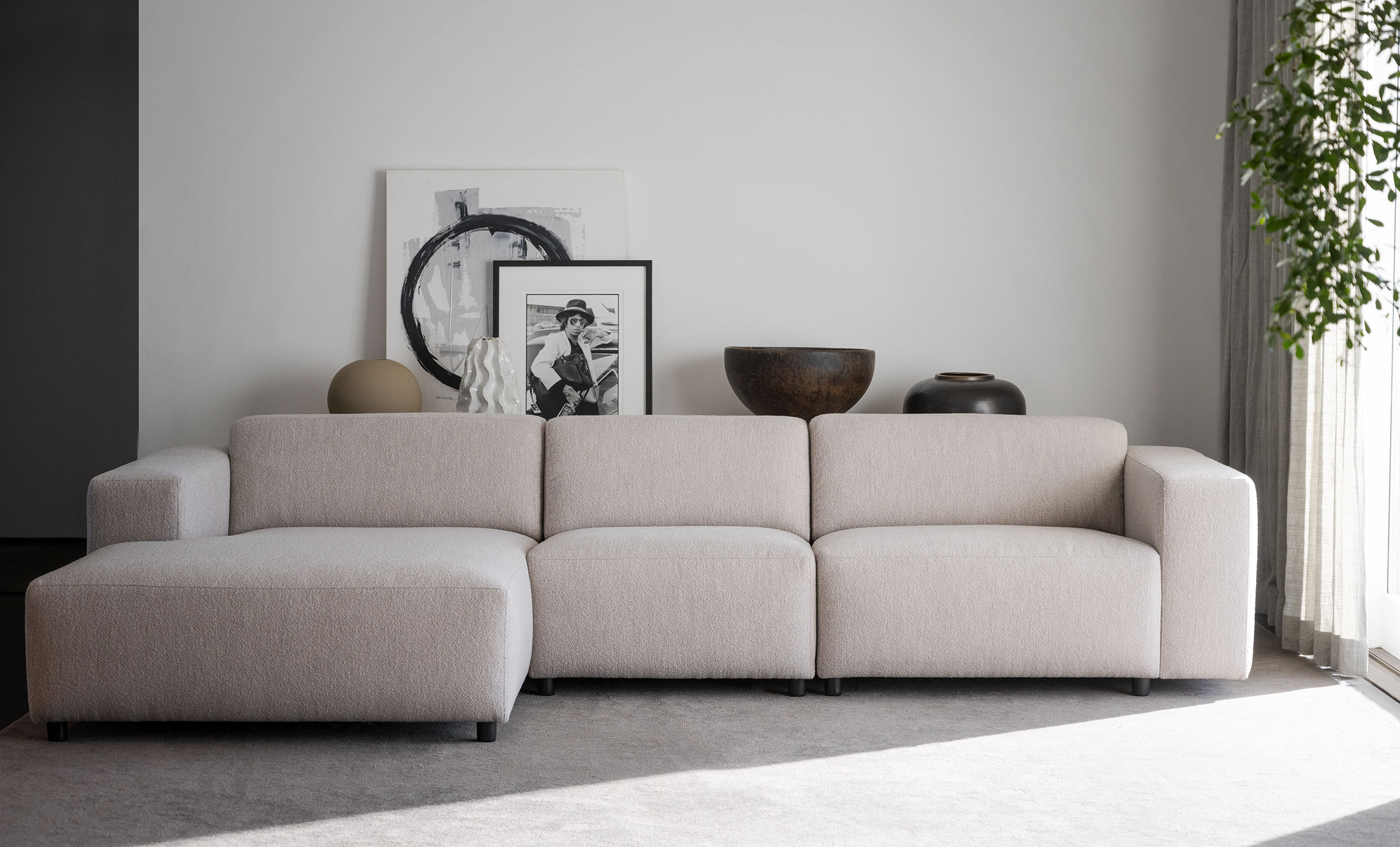 WILLARD sofa 4-seters sjeselong venstre lys beige