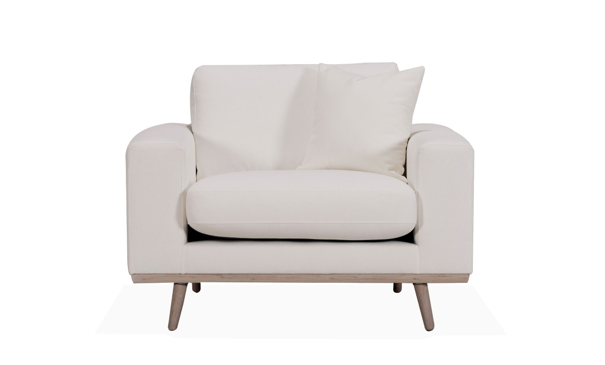 STOCKHOLM PREMIUM Lenestol Beige i gruppen Stue / Lenestoler / Beige lenestoler hos Sofas & more (ST1S-BABE)