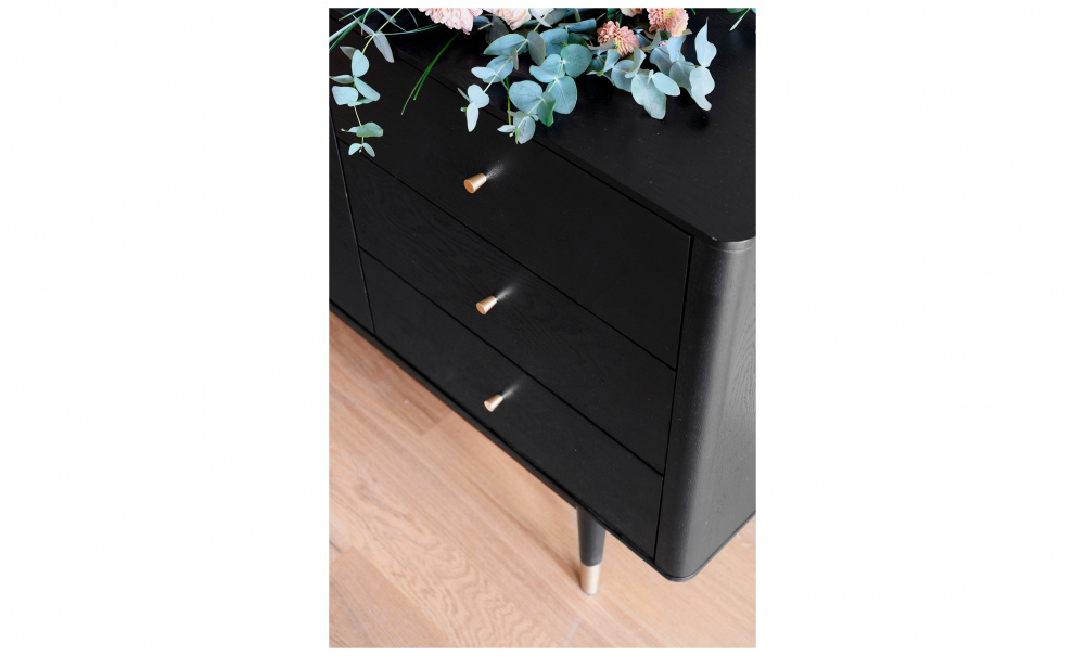 FENWOOD Sideboard Svart i gruppen Stue / Oppbevaringsmbler / Sidebord hos Sofas & more (118602)