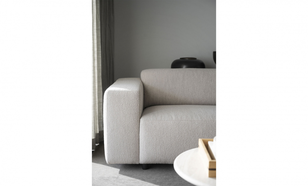 WILLARD sofa 4-seter lys beige i gruppen Stue / Sofaer / 4-seters sofaer hos Sofas & more (121331)