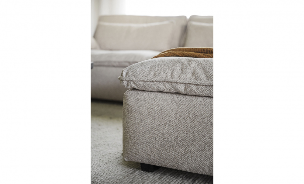 RAWLINS fotskammel beige i gruppen Stue / Sofaer / Fotskamler hos Sofas & more (122643)