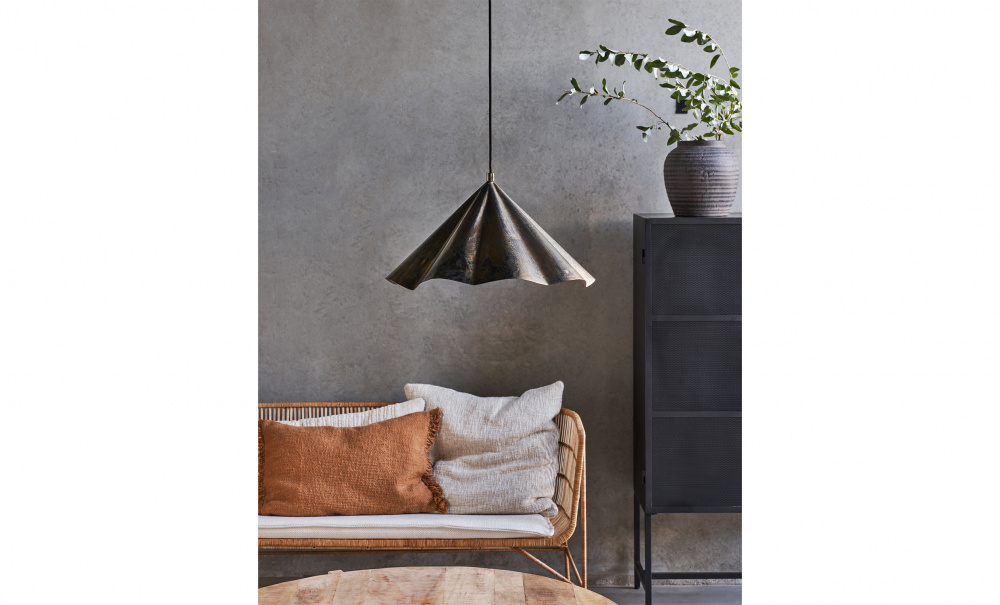 FLOLA Lampe Antikk Brun L i gruppen Belysning / Lamper / Taklamper hos Sofas & more (203661116)