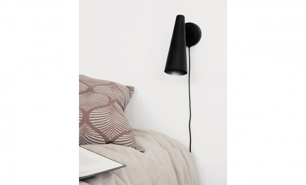 PRECISE Vegglampe Svart i gruppen Belysning / Lamper / Vegglamper hos Sofas & more (206100311)