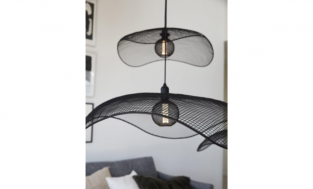 VIVI Taklampe 61cm Sort i gruppen Belysning / Lamper / Taklamper hos Sofas & more (2606103-BT02)