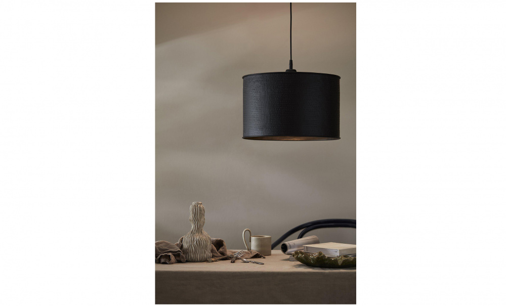 RILEY Taklampe Sort i gruppen Belysning / Lamper hos Sofas & more (3504003)