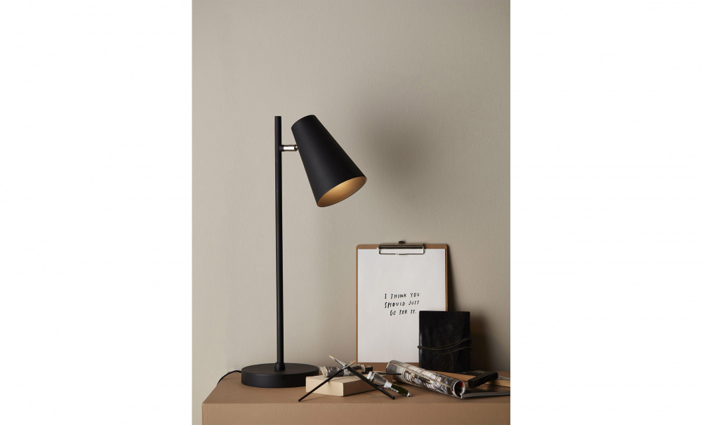 CORNET Bordlampe Sort i gruppen Belysning / Lamper / Bordlamper hos Sofas & more (4106403)