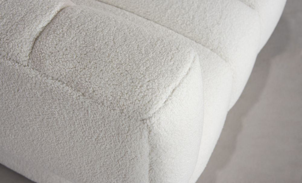 LE-BON Lenestol Teddy Offwhite i gruppen Stue / Lenestoler / Hvite lenestoler hos Sofas & more (BH-A233-XZT368-1)