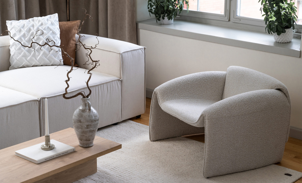 BOOGI Lounge Chair Boucl Offwhite i gruppen Soverom / Soveromsmbler / Sittembler hos Sofas & more (BH-A467-A2635-2A)