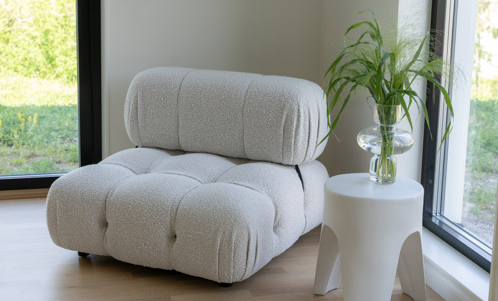 BOOGI Bubble Lenestol Boucl Offwhite i gruppen Stue / Lenestoler / Hvite lenestoler hos Sofas & more (BH-S281-11-A2635-2A)