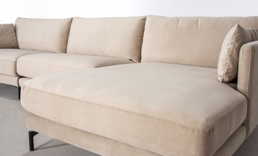 LINDE Sofa Large Right Velvet Greige i gruppen Stue / Sofaer / Divansofaer hos Sofas & more (LI3DSA02)