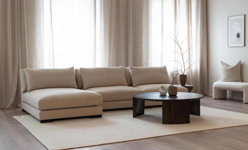 LYON Sofa Stor pen Beige i gruppen Stue / Sofaer / Divansofaer hos Sofas & more (LY-ODI-LA-CABE)