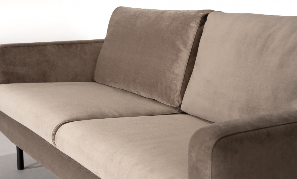 SANDHAMN 3-seters Sofa Velvet Beige i gruppen Stue / Sofaer / Flyelssofaer / hos Sofas & more (SA3SSA03)