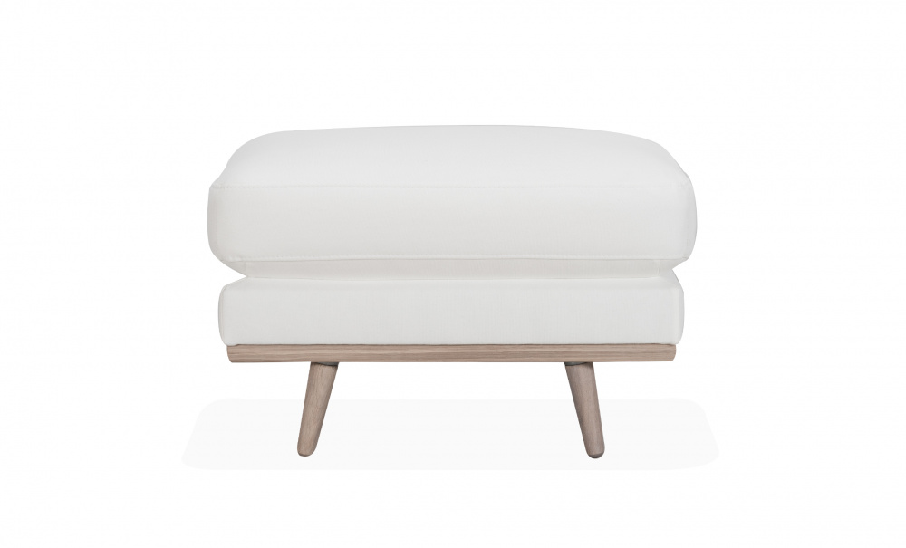 STOCKHOLM PREMIUM Fotskammel Beige i gruppen Stue / Sofaer / hos Sofas & more (STFS-BABE)